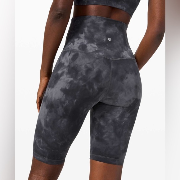 NWT Align Super High Rise Diamond Dye 10” - Picture 4 of 5